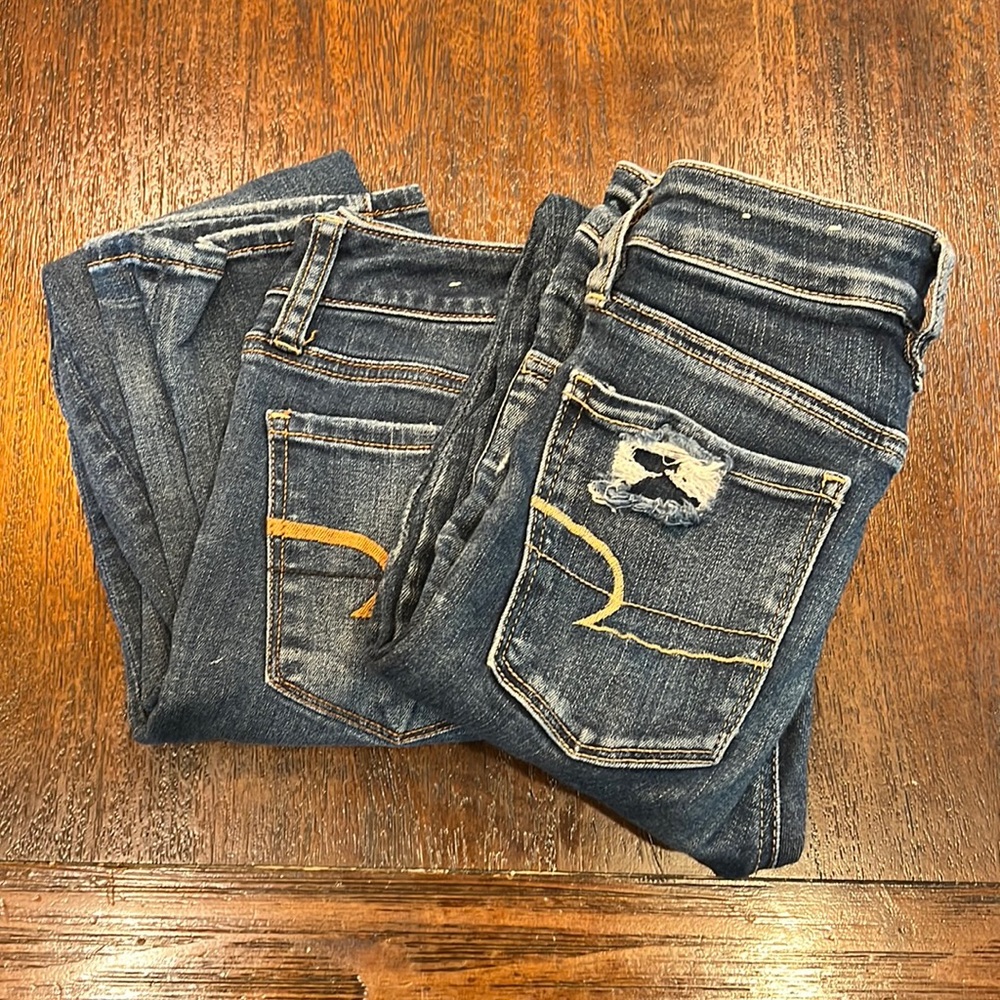 ✨Bundle of 2 American Eagle Jeans! Size 00 Regular!✨